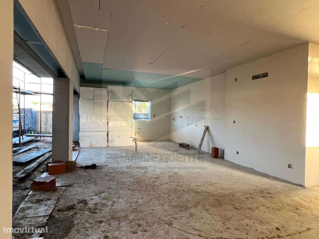 Moradia Isolada Urbanização Nova, 2 min. do Centro Moita-12