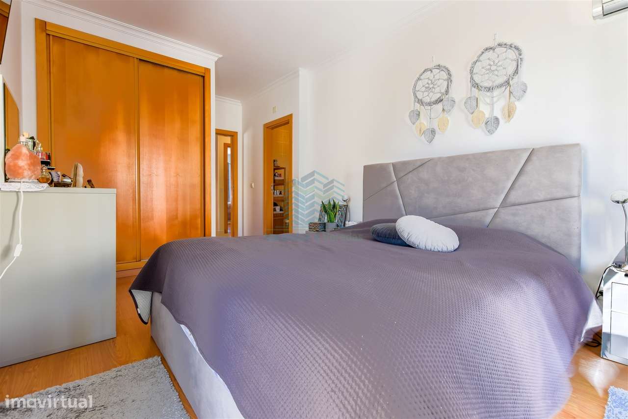 Apartamento T3 com Garagem e Arrecadação em Torres Novas-15