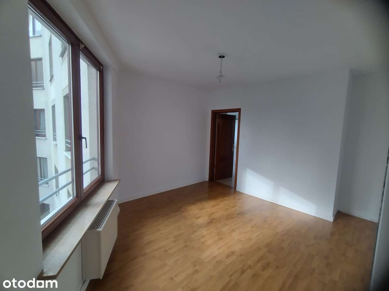 Przestronne 3-pokojowe mieszkanie z garażem - Pełny obrazek: 3/8