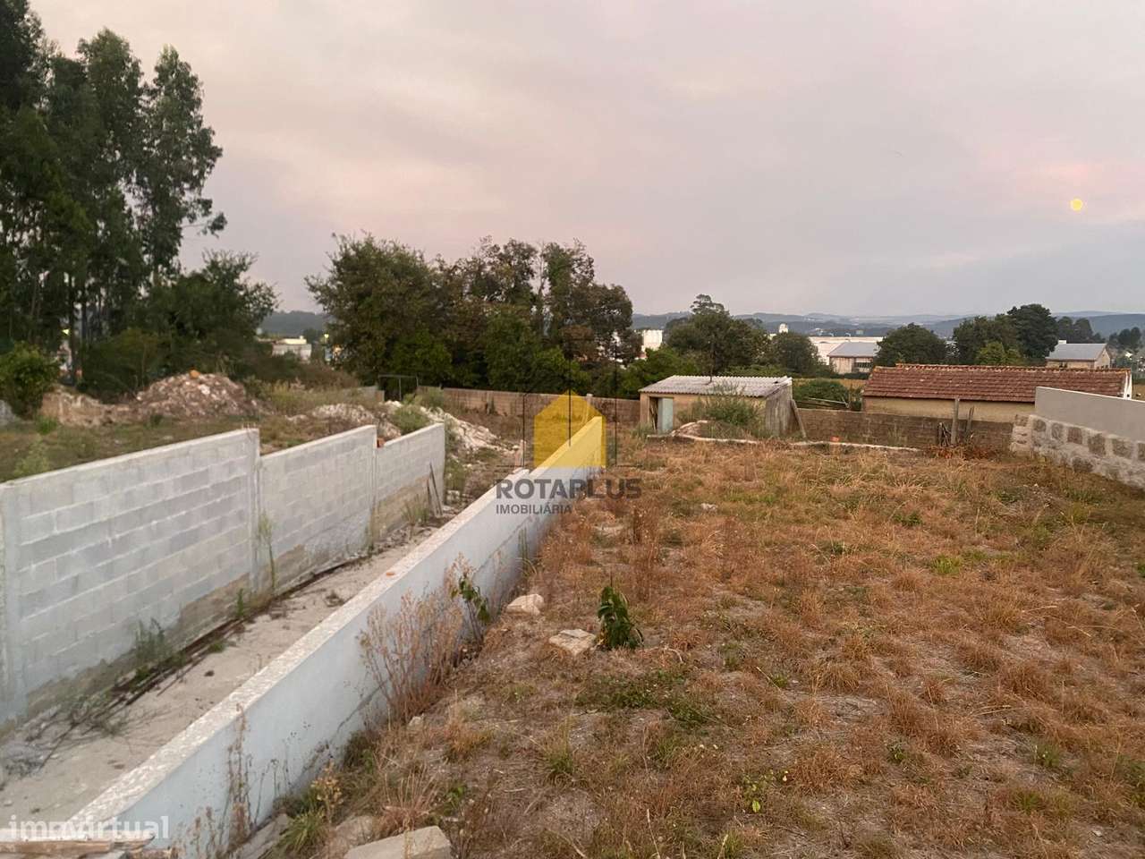 Moradia com terreno Castêlo da Maia-8