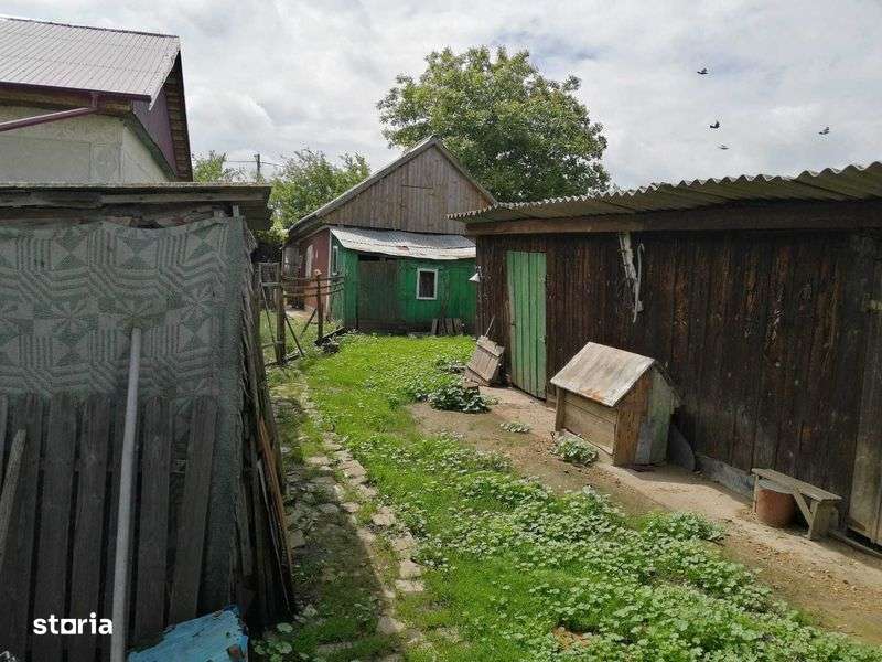 Casa batraneasca cu anexe si teren Loturi Enescu Dorohoi - Imagine principală: 4/8