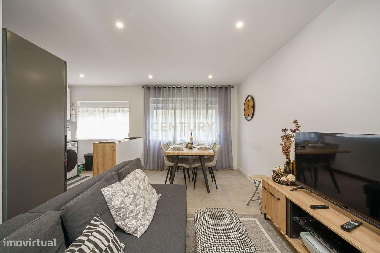 Excelente Oportunidade! T2 com Logradouro | 61m² | Rés-do-Chão | Total-0