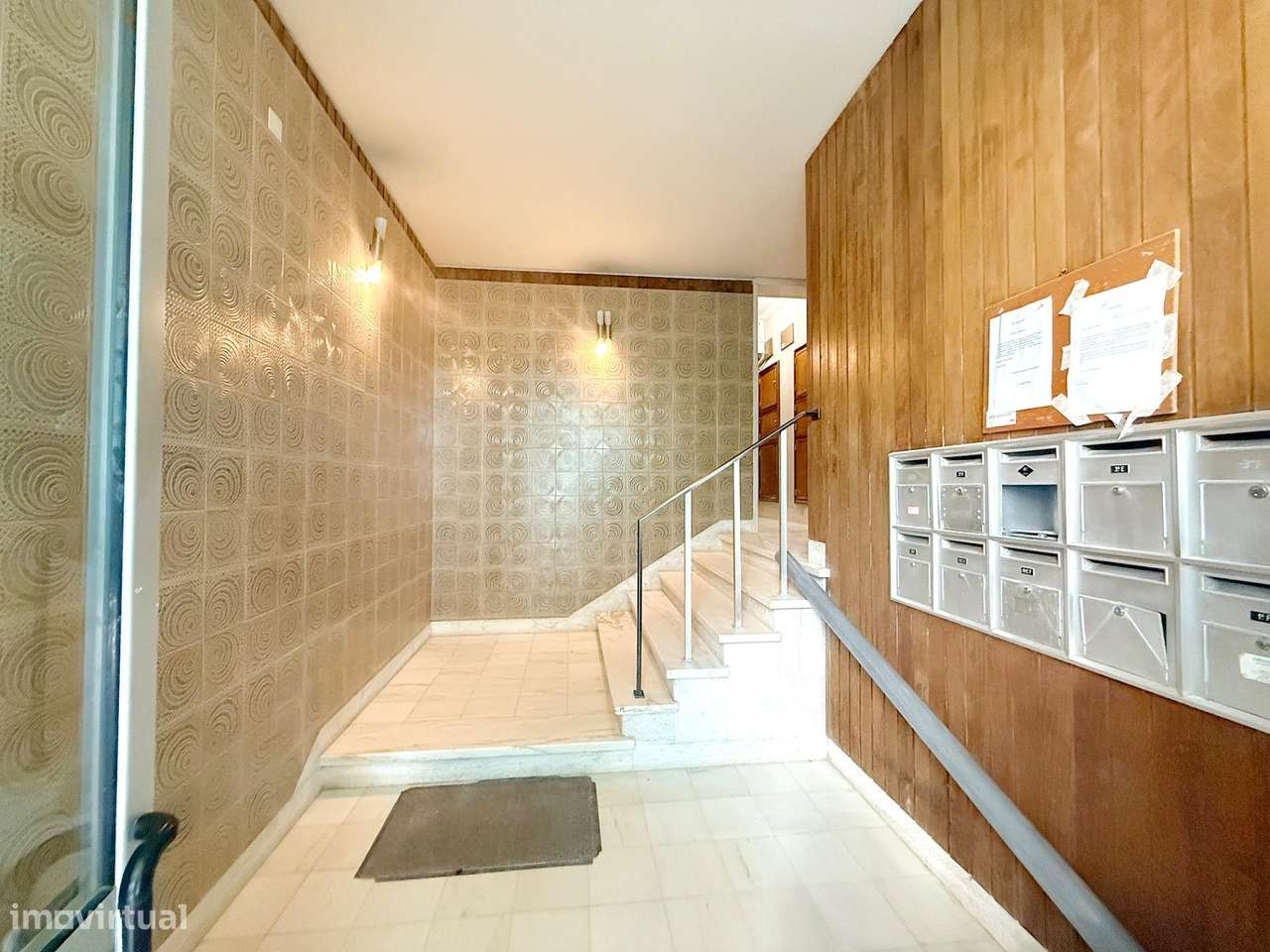 T2 em Santa Iria da Azóia c/ vista rio e arrecadação!-22