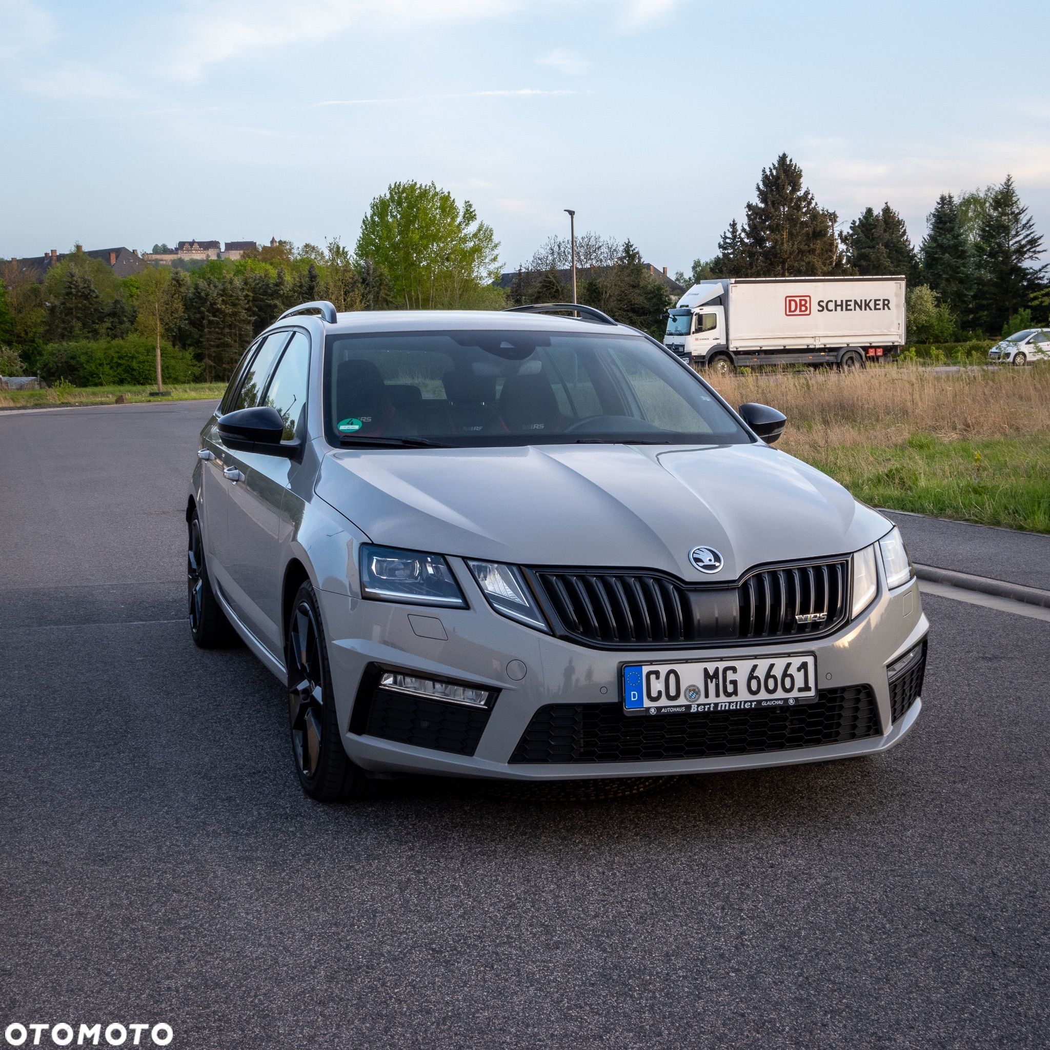 Skoda Octavia Combi 2.0 TDI RS - 1