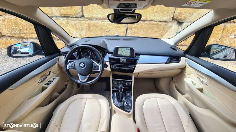 BMW 220 Gran Tourer - 10