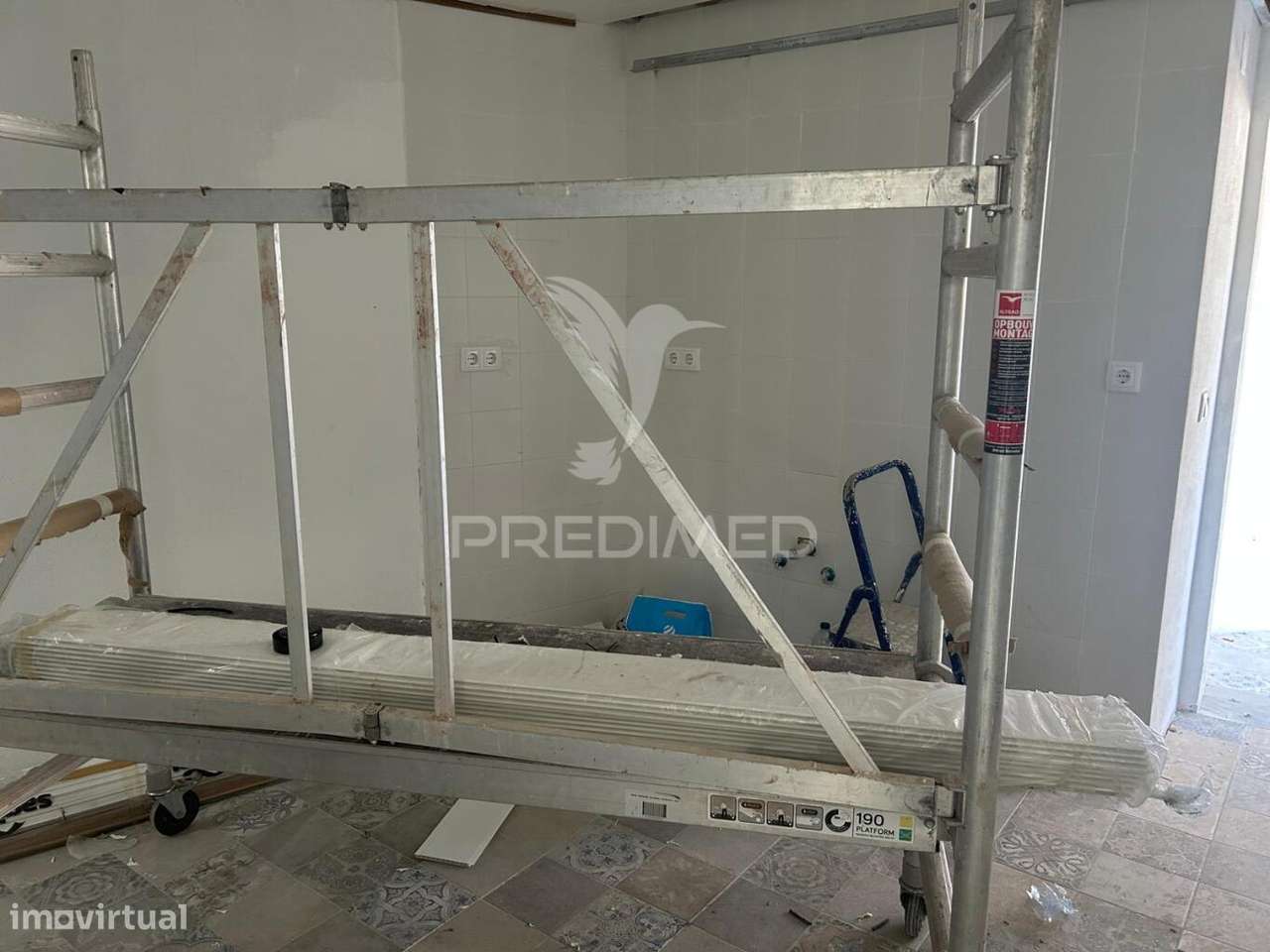 Moradia T2 remodelada em Santana da Carnota (Alenquer) - Grande imagem: 4/9