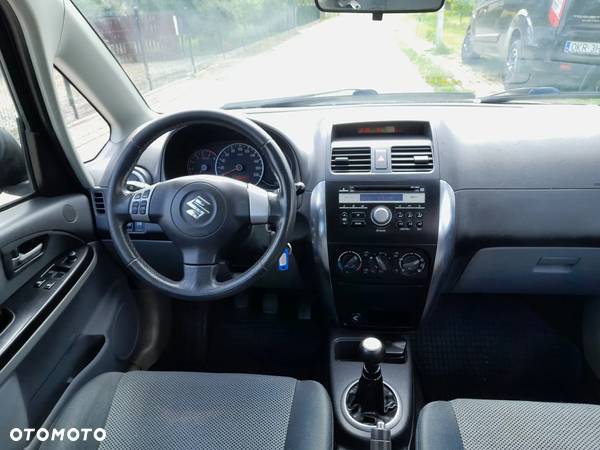 Suzuki SX4 1.6 GS / Premium 4WD - 9