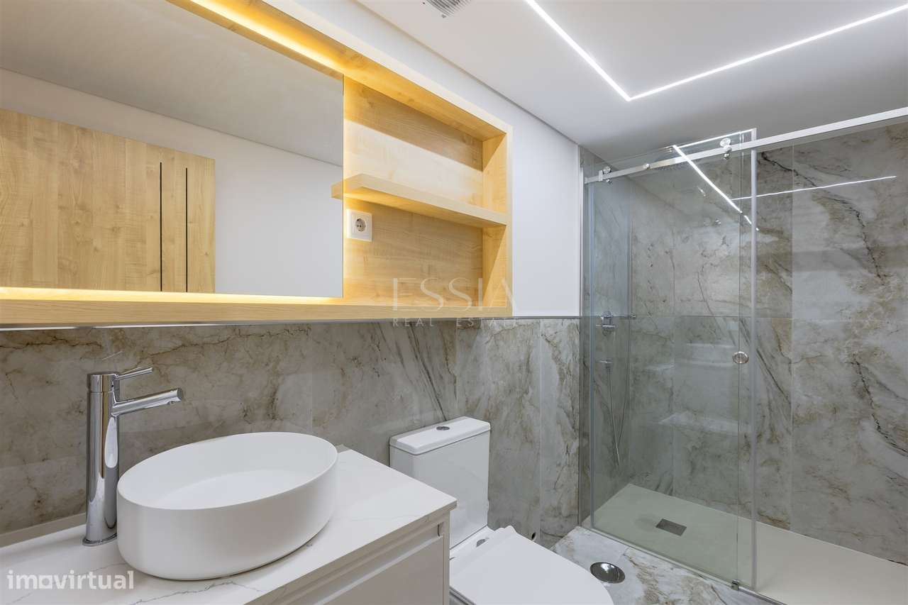 TO Duplex Centro Baixa Porto | T0 Faria Guimarães Metro Pronto Habitar-9