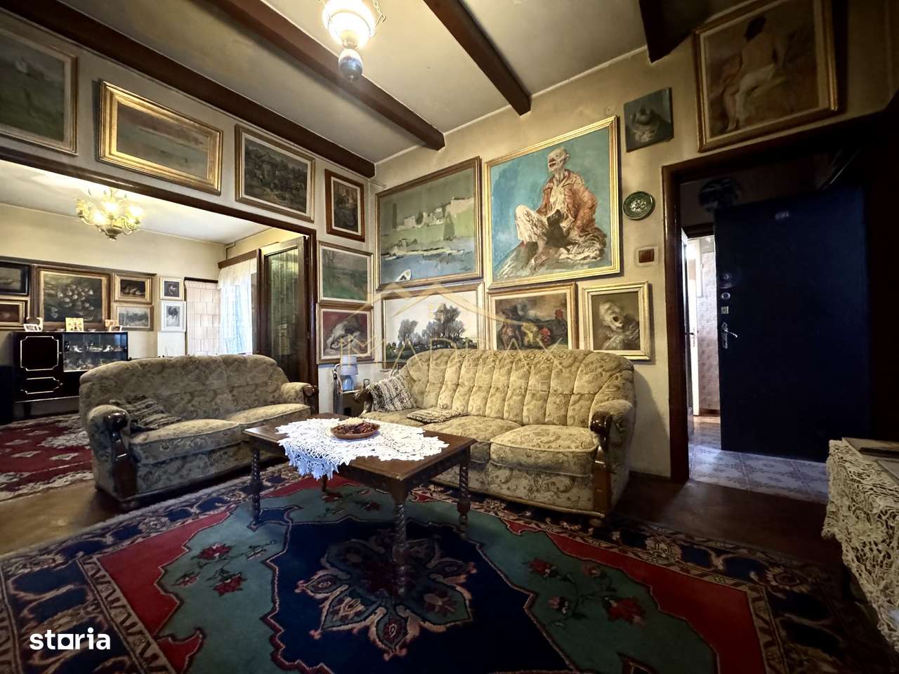 Vila cu 6 camere *310mp*  + Garaj // Primăverii-9