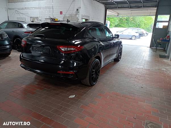 Maserati Levante S Q4 GranSport - 17