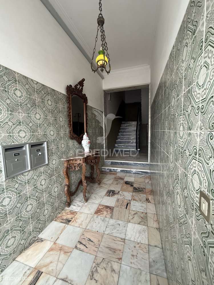 Apartamento T2 com 117 m² no centro do Cartaxo - Grande imagem: 2/16