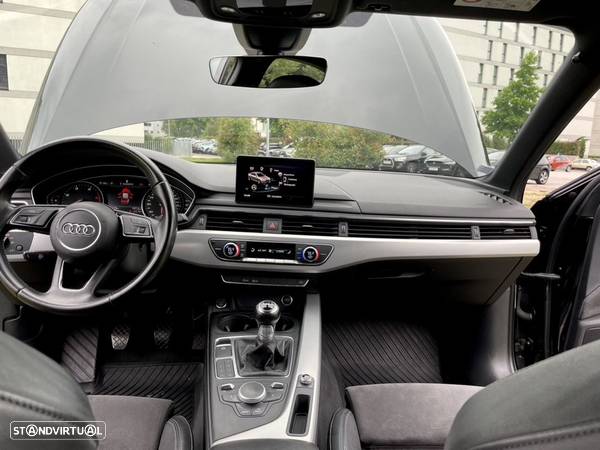 Audi A4 2.0 TDI Business Line S-line - 56