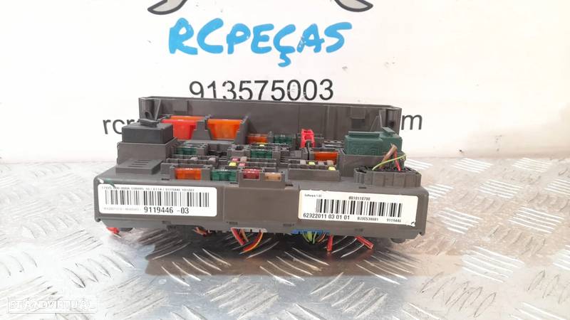 CAIXA FUSIVEIS FICHAS RELE BMW SERIE 1 E87 61149119446 9119446 SERIE 1 E81 E82 COUPE E88 CABRIO X1 E84 SERIE 3 E90 E91 E92 COUPE E93 CABRIO X3 F25 Z4 E89 TAMPA CAIXA FUSIVEIS PAINEL COMANDO CONTROLO - 1