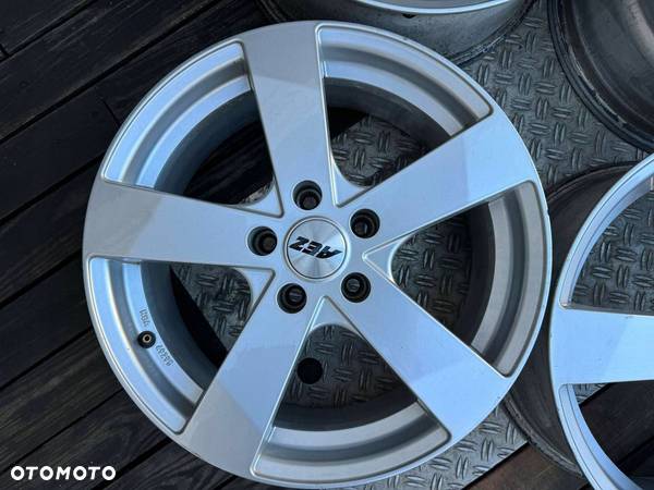 Felgi 17cali Audi A3 A4 A6 C6 VW Golf Passat Touran ET38 - 4