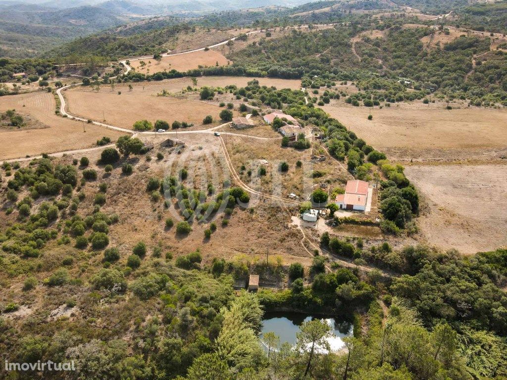 Terreno, na Bordeira, em Aljezur, Algarve