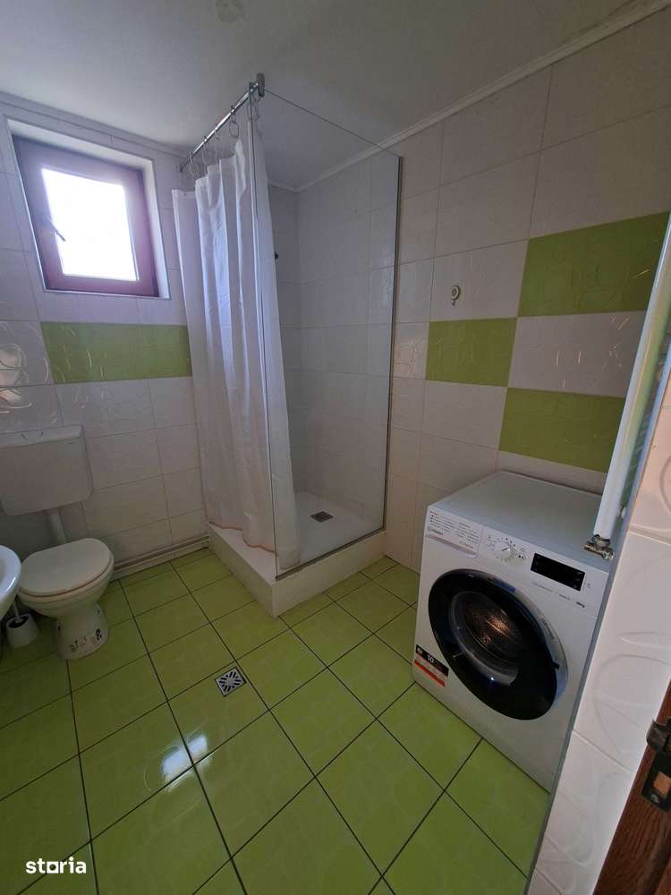 Apartament cu 3 camere, et: 2/3 la vila in Piata Cluj-9