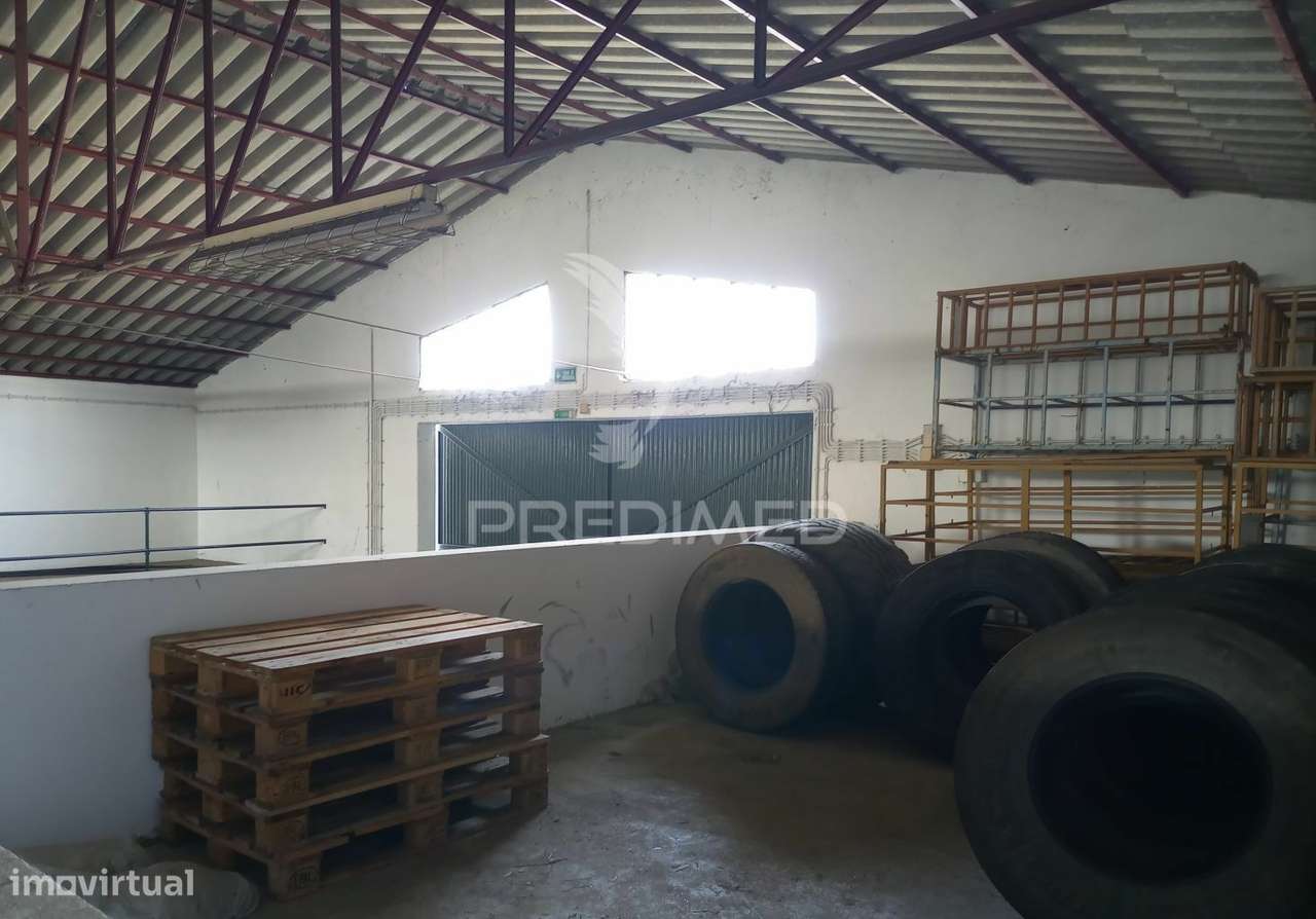 Armazém  - Zona Industrial de Alter do Chão - Grande imagem: 4/13