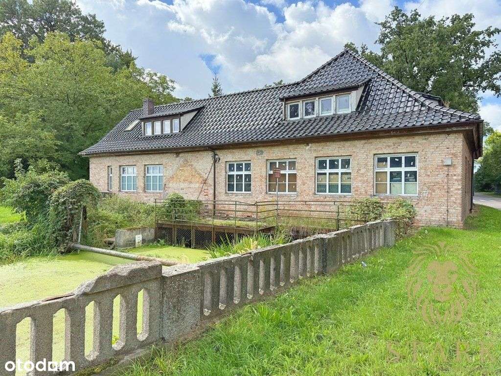 Dworkowa bryła z widokiem na stawy - Pełny obrazek: 5/13