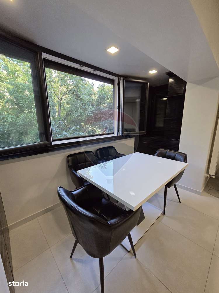 Apartament cu 3 camere etajul 1, zona Poienita - Imagine principală: 5/15