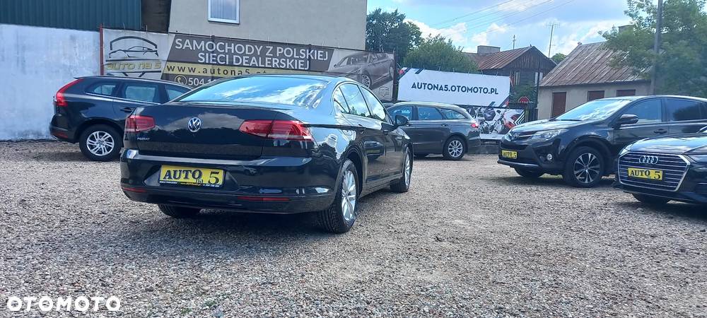 Volkswagen Passat 2.0 TDI BMT Comfortline - 12