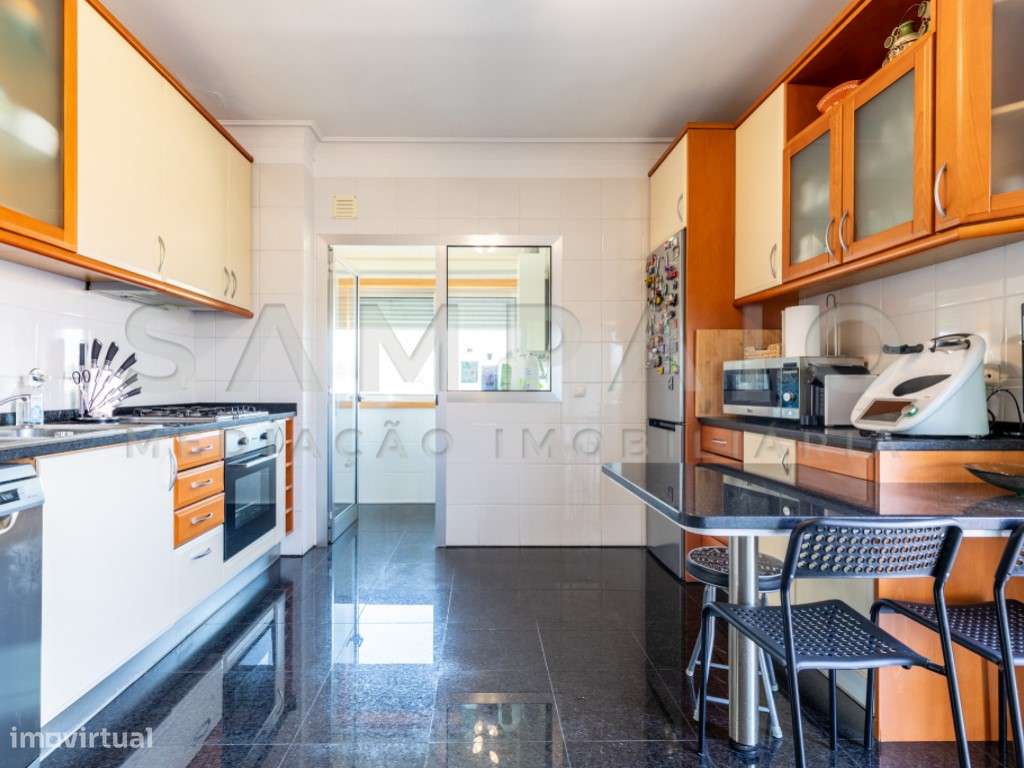 Penthouse T3 - C/ Terraço - Fânzeres/Mercadona!-3