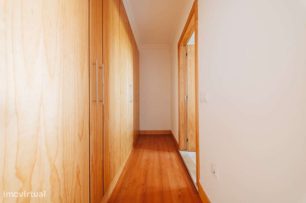 Moradia T7 isolada, com 5 suítes e vistas deslumbrantes-24