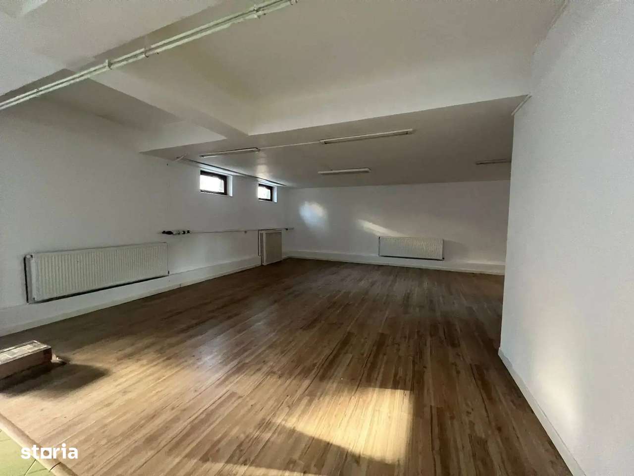 Vila 11 Camere De Inchiriat Militari Metrou-Pacii Curte 600 mp - Imagine principală: 4/20