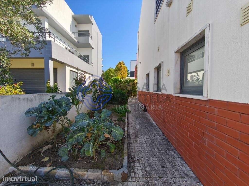 Moradia T4 individual com suite - Grande imagem: 5/53