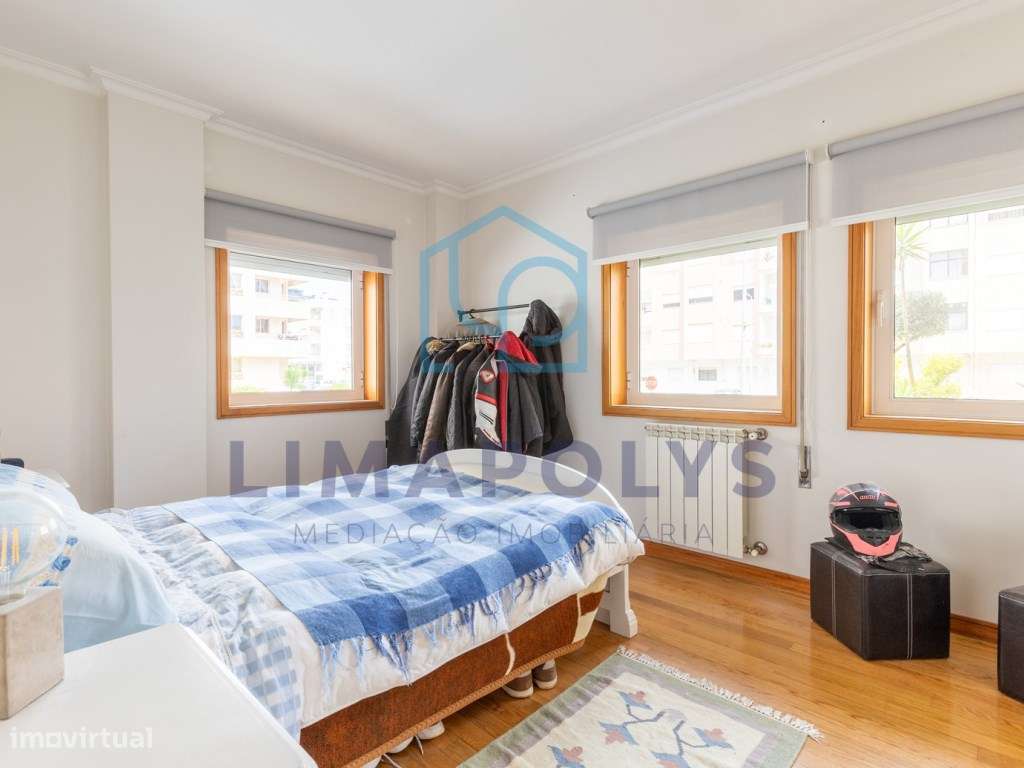 Apartamento T1 com lugar de garagem e arrecadação-10