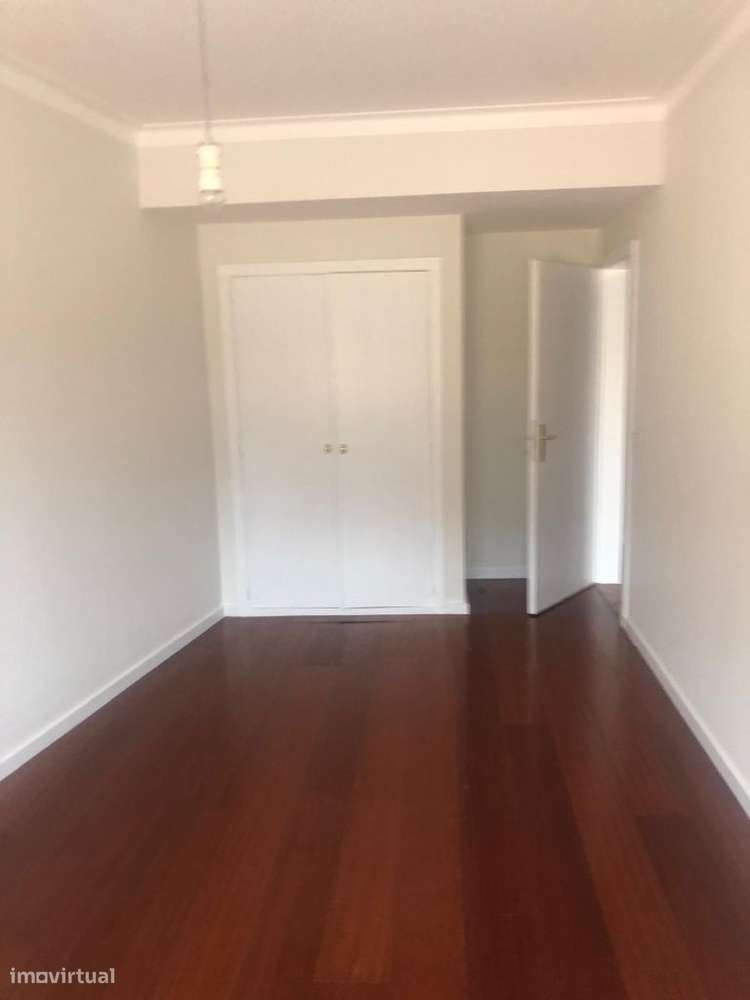 Excelente T3 centro da Régua com 2  terraços e box-12