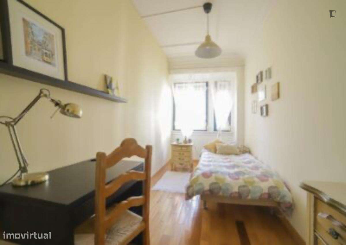 Quarto - localizado em Alameda Lisbon - Grande imagem: 3/10