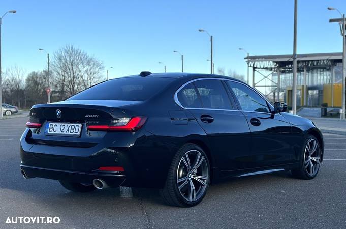 BMW Seria 3 330i xDrive Aut. Luxury Line - 10