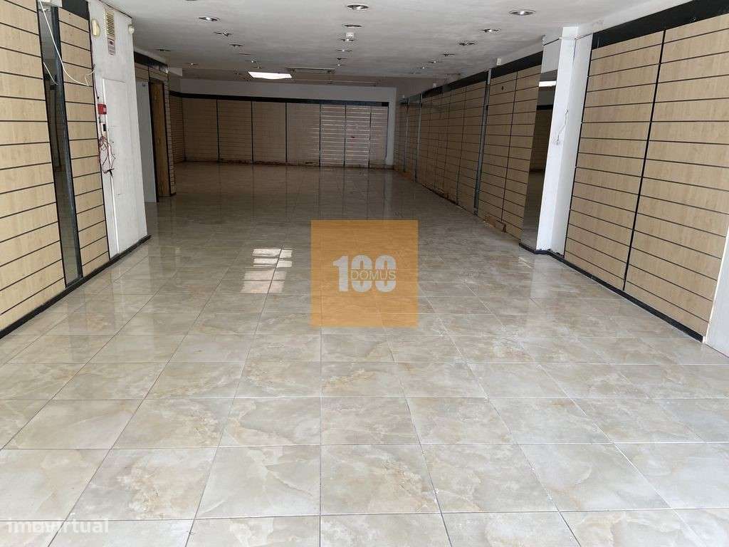 Loja na Rua Brito Capelo - Grande imagem: 4/17