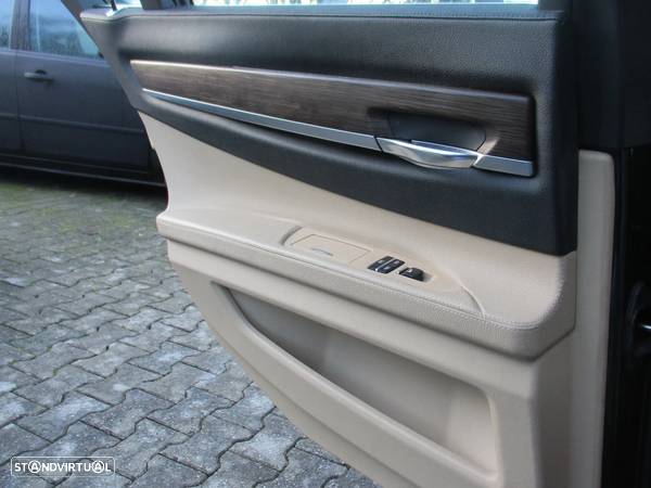 BMW 740 d - 17