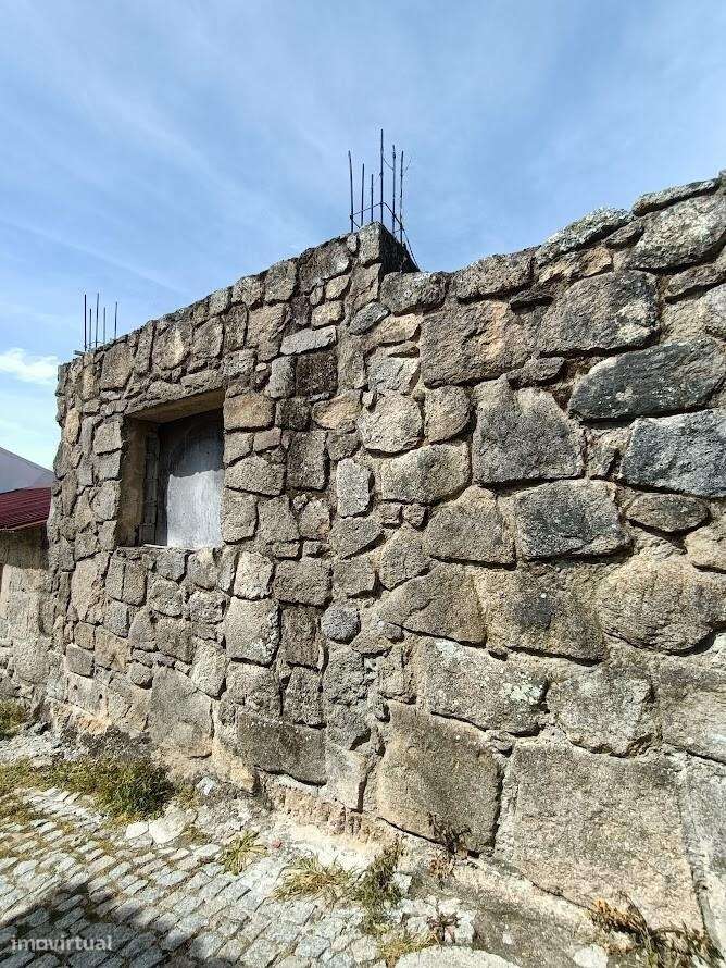 Imóvel para reabilitação – Avelãs de Ambom, Guarda - Grande imagem: 5/25