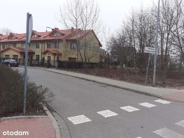 Działa budowlana w centrum Wołomina z projektem