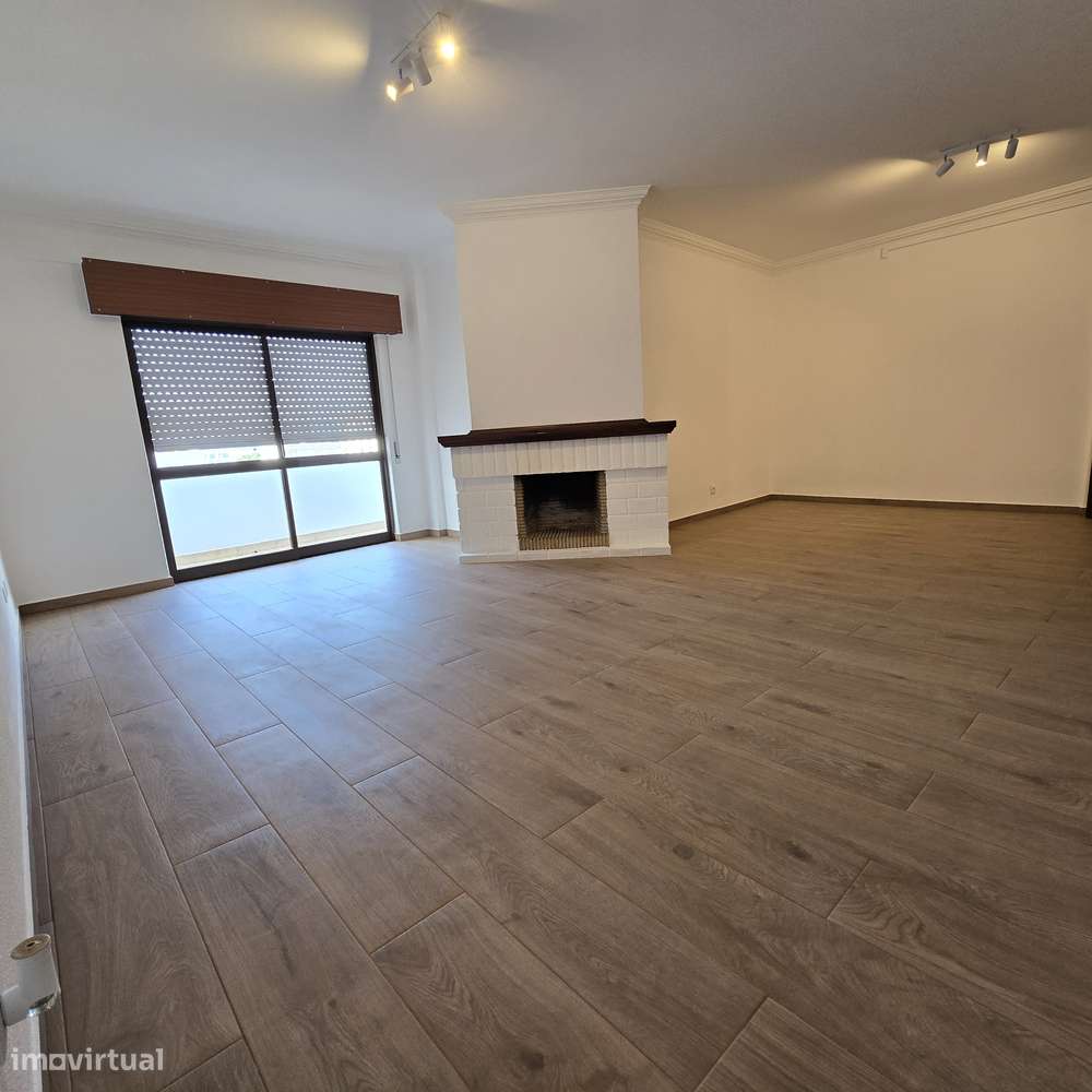 T3 Remodelado 2 Varandas 1 arrecadação-14