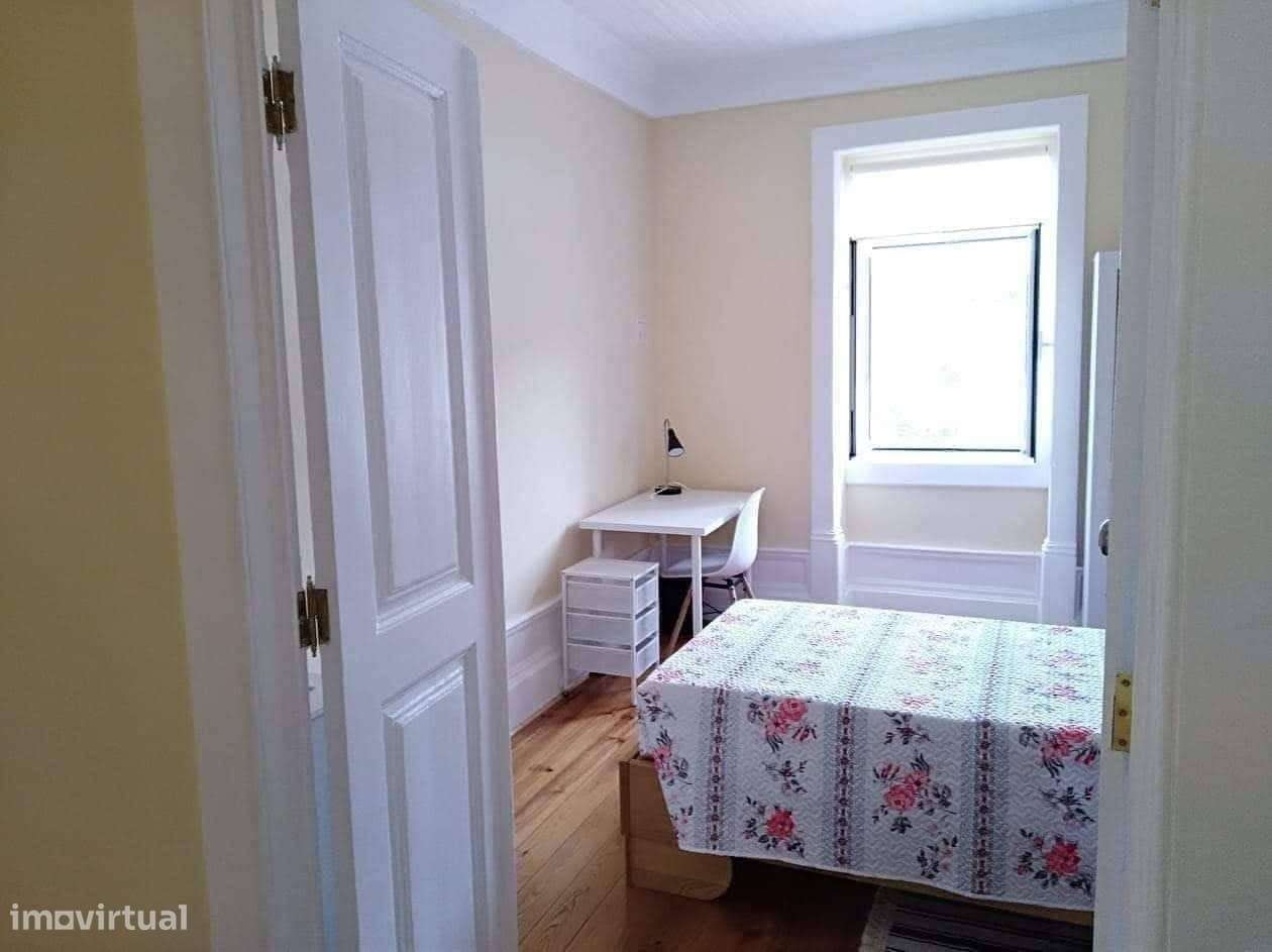 Edifício Junto ao polo das engenharias na covilhã-28