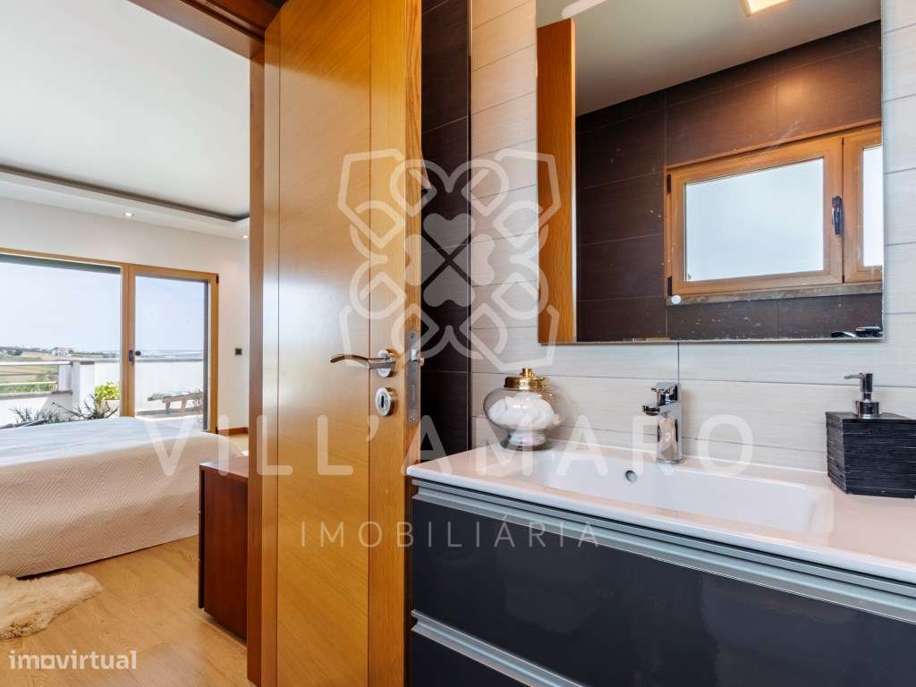 Apartamento T4 Duplex | Condomínio Fechado | São Pedro da Cadeira-26