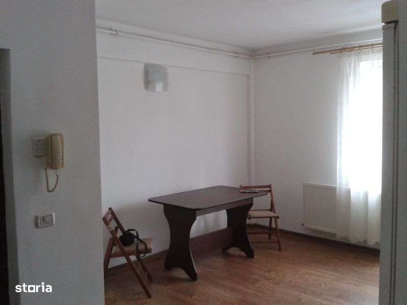 Inchiriez apartament cu o camera in bloc nou - Imagine principală: 5/8