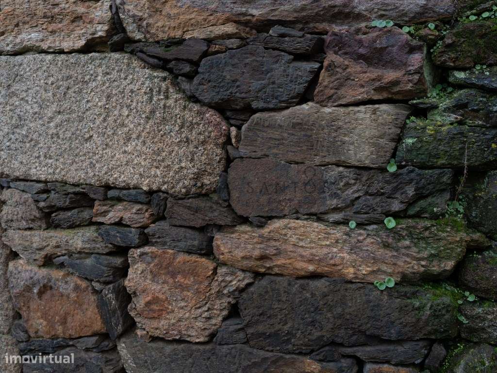 CASA PARA RECUPERAR NO C. HISTÓRICO DE VILA FLOR | BRAGANÇA-14