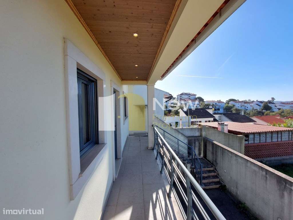 Moradia T4 em Casal dos Matos - Leiria.-49