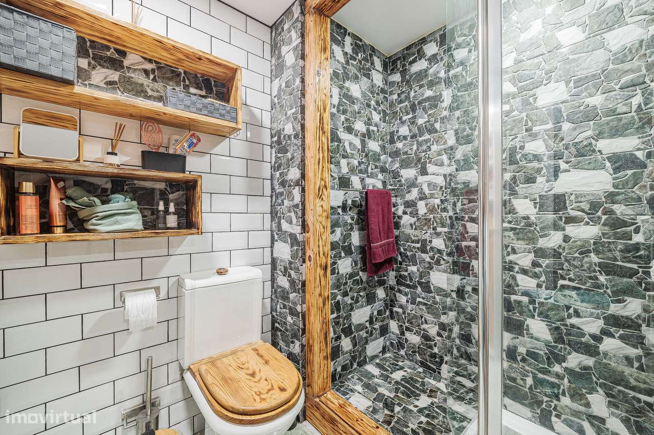 Apartamento T2 Remodelado | Tapada das Mercês-33