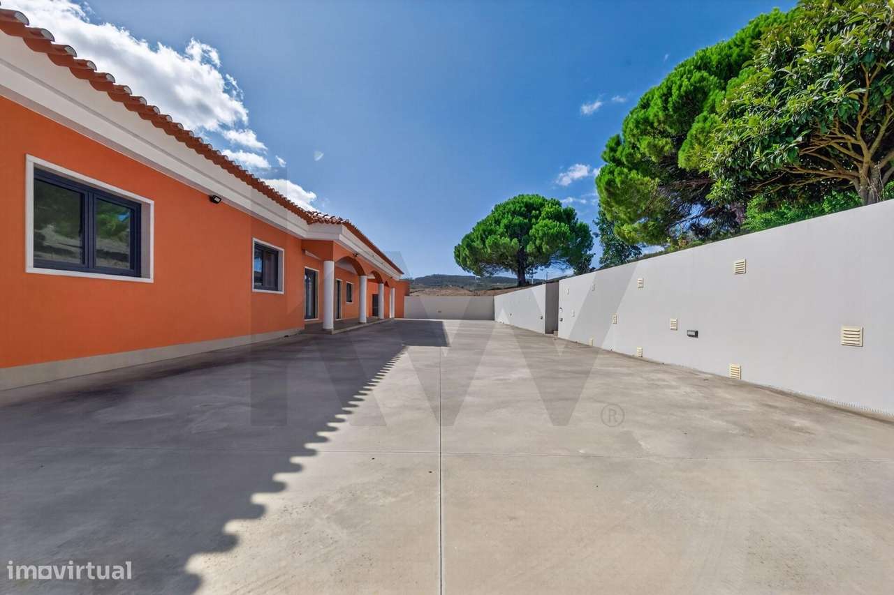 Moradia T5 com piscina e mais de 8.000 m2 de terreno | Seramena, Sobra-17