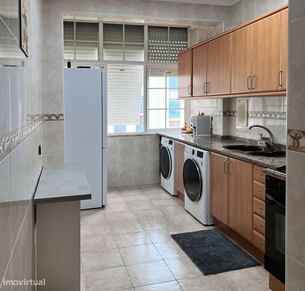 Apartamento T3 na Moita | Varanda com vista para o Parque da Cidade-5