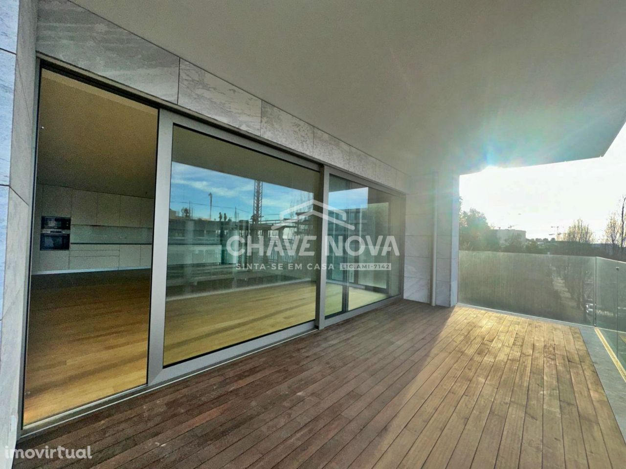 T3 Novo c/ 2 Lugares de Garagem na Afurada (Marina)