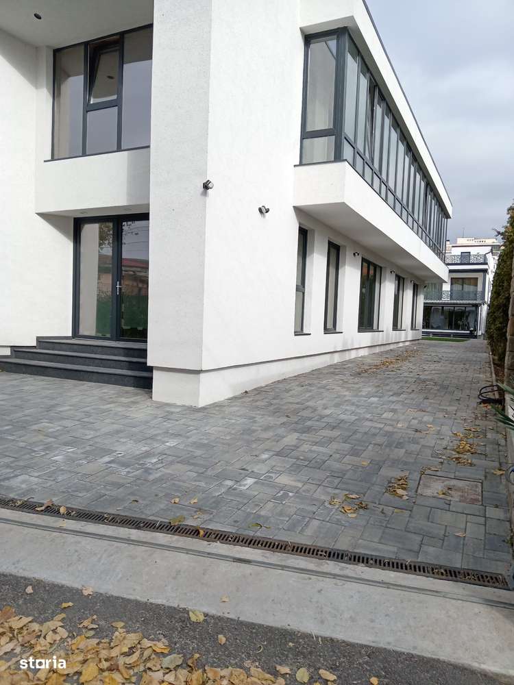 Campina - Spațiu - 200 mp - 2000 Euro/Luna - Imagine principală: 4/7