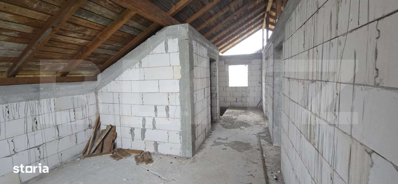 Casa la rosu, P+M, 4 camere, 400 mp teren, Simnicul de Jos - Imagine principală: 5/8