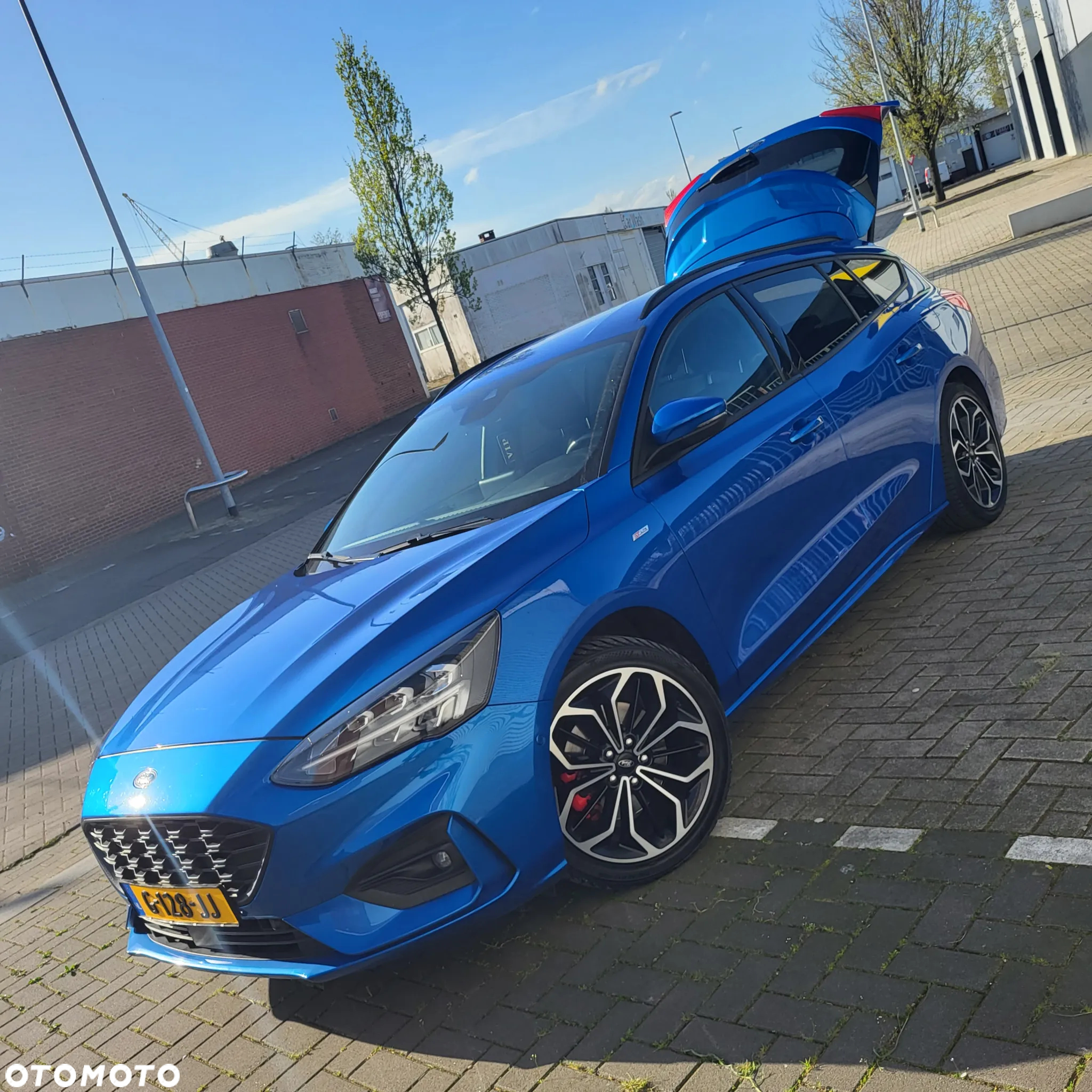 Ford Focus 1.5 EcoBoost ST-Line - 13