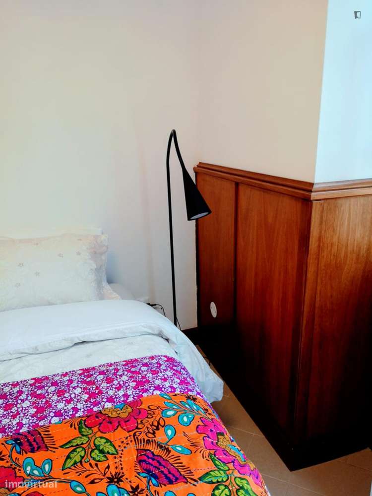 Quarto - localizado em Sé de Braga e São Lázaro Braga - Grande imagem: 4/20